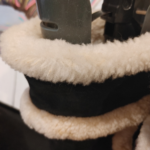 Michael Kors Black Shearing boots - Picture 5 of 10